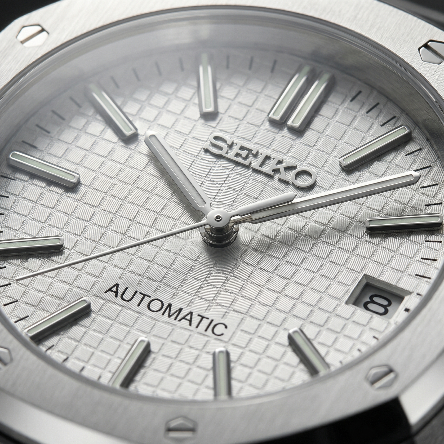 Royal Seikoak - White