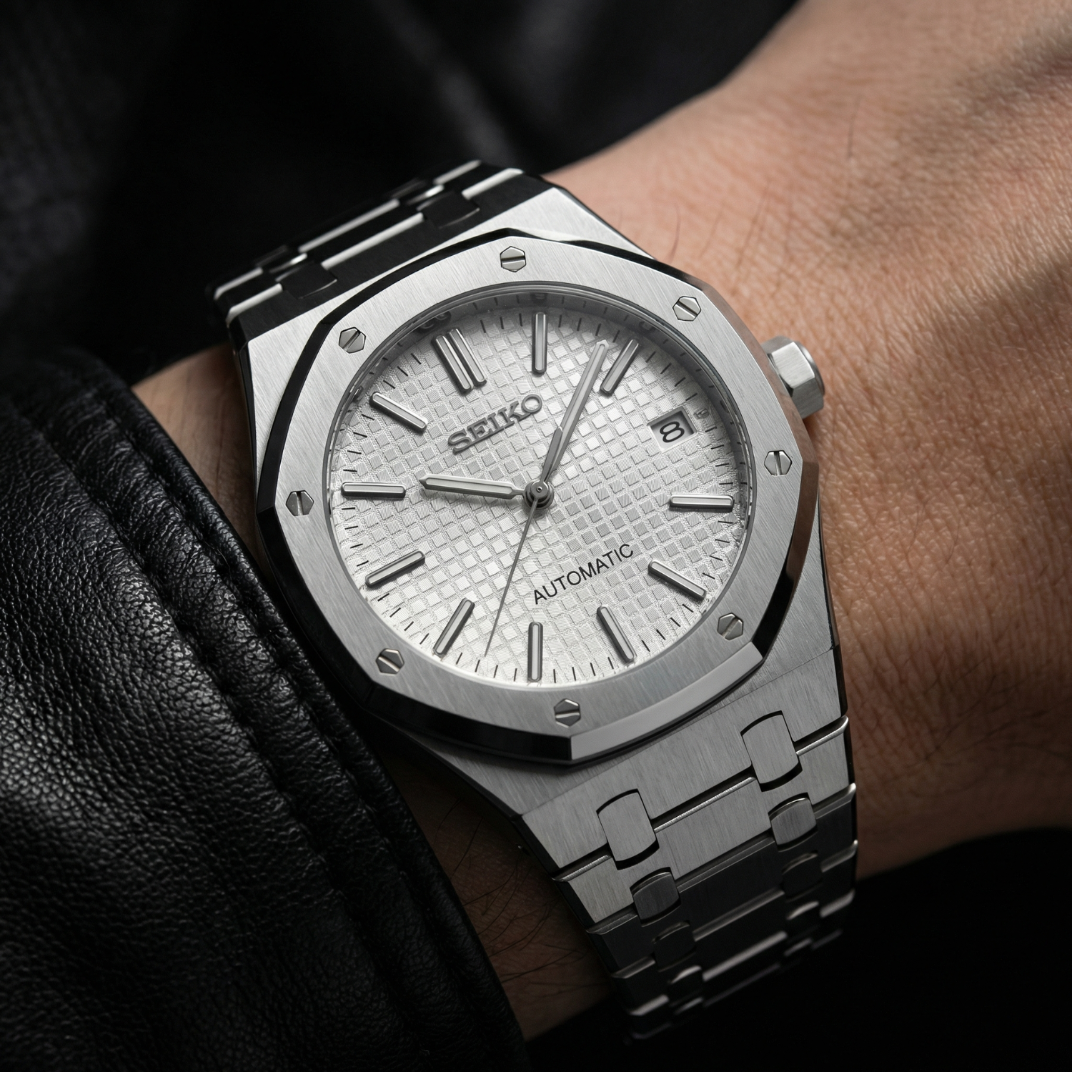 Royal Seikoak - White