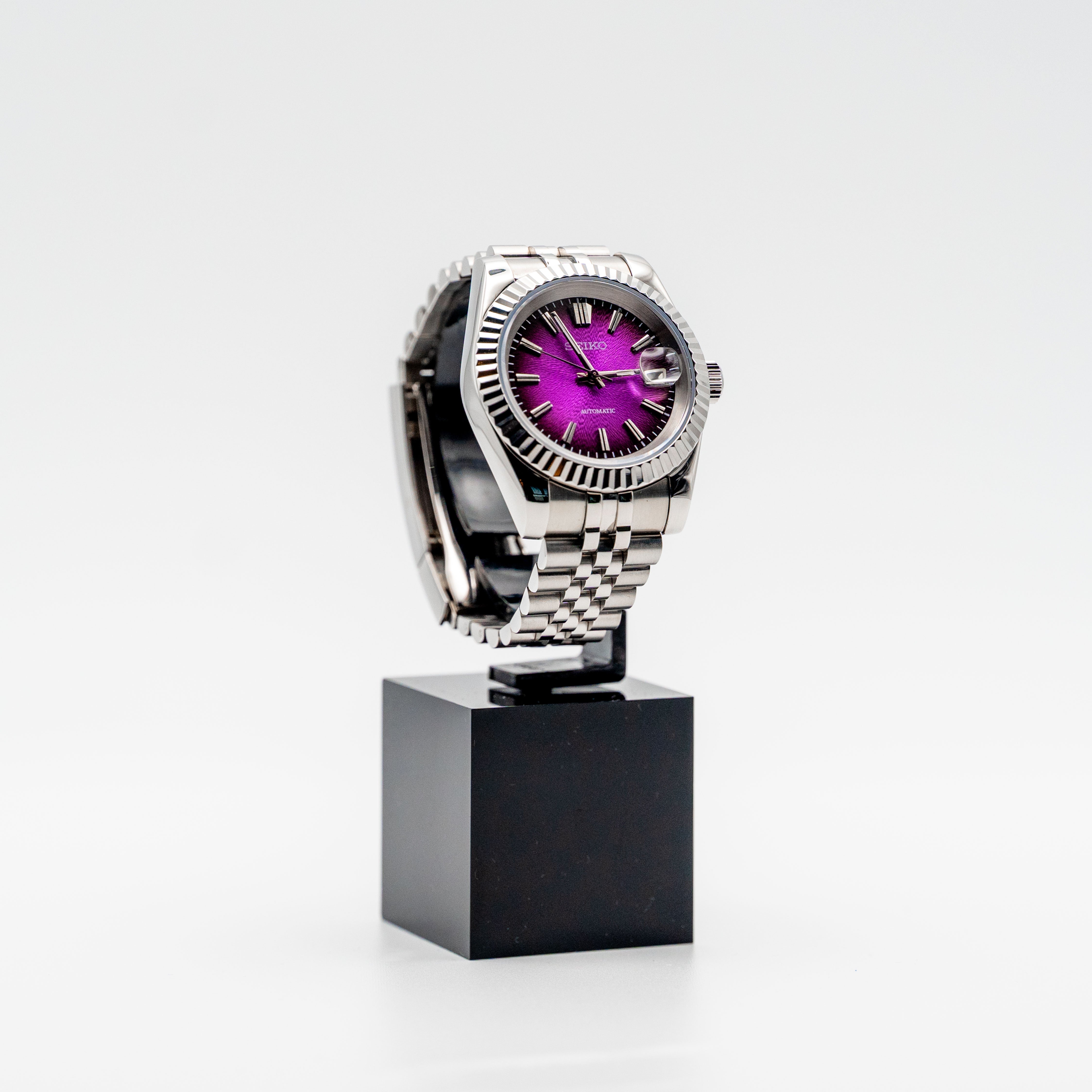 SeikoJust – Purple Texture