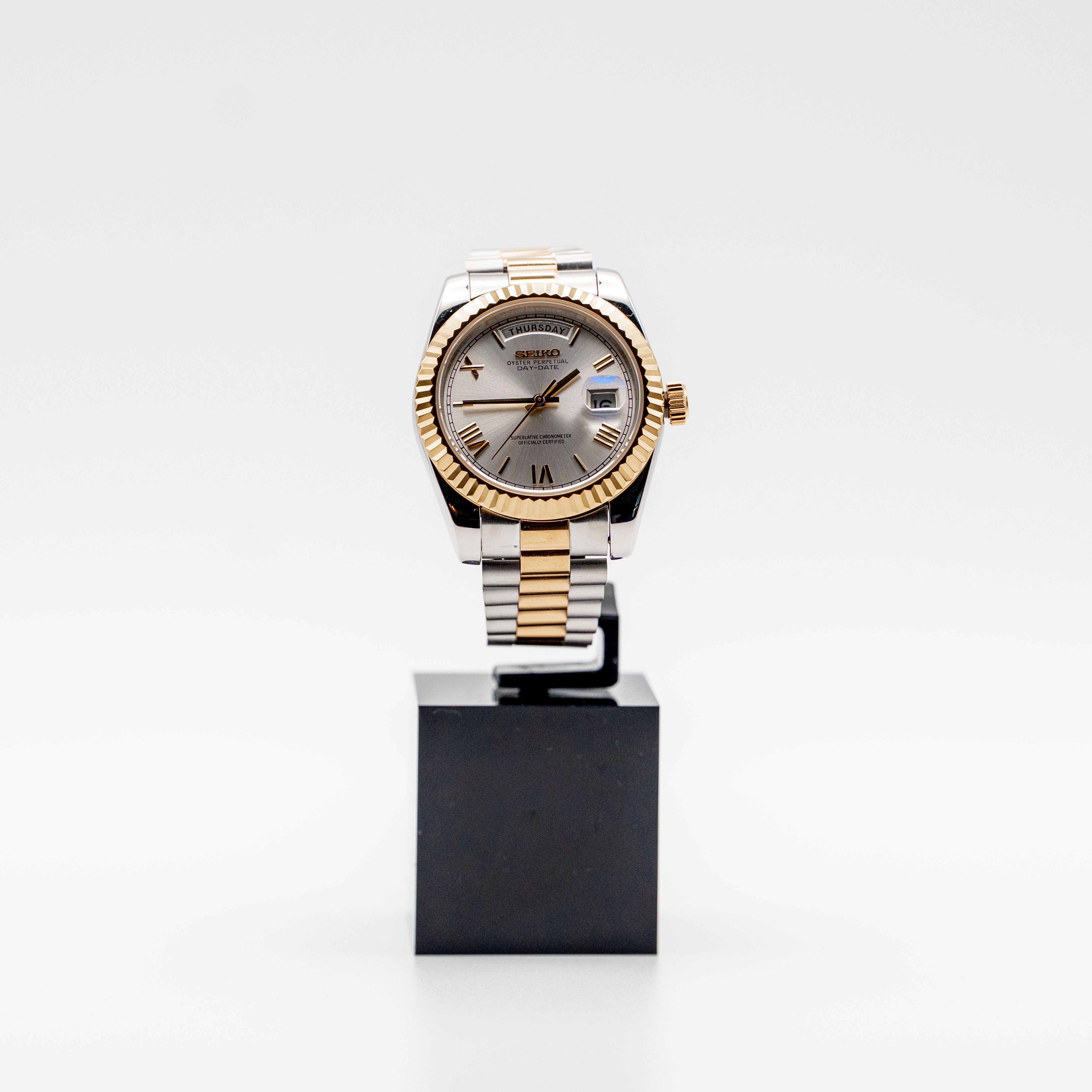SeikoDate - Roman Silver Gold