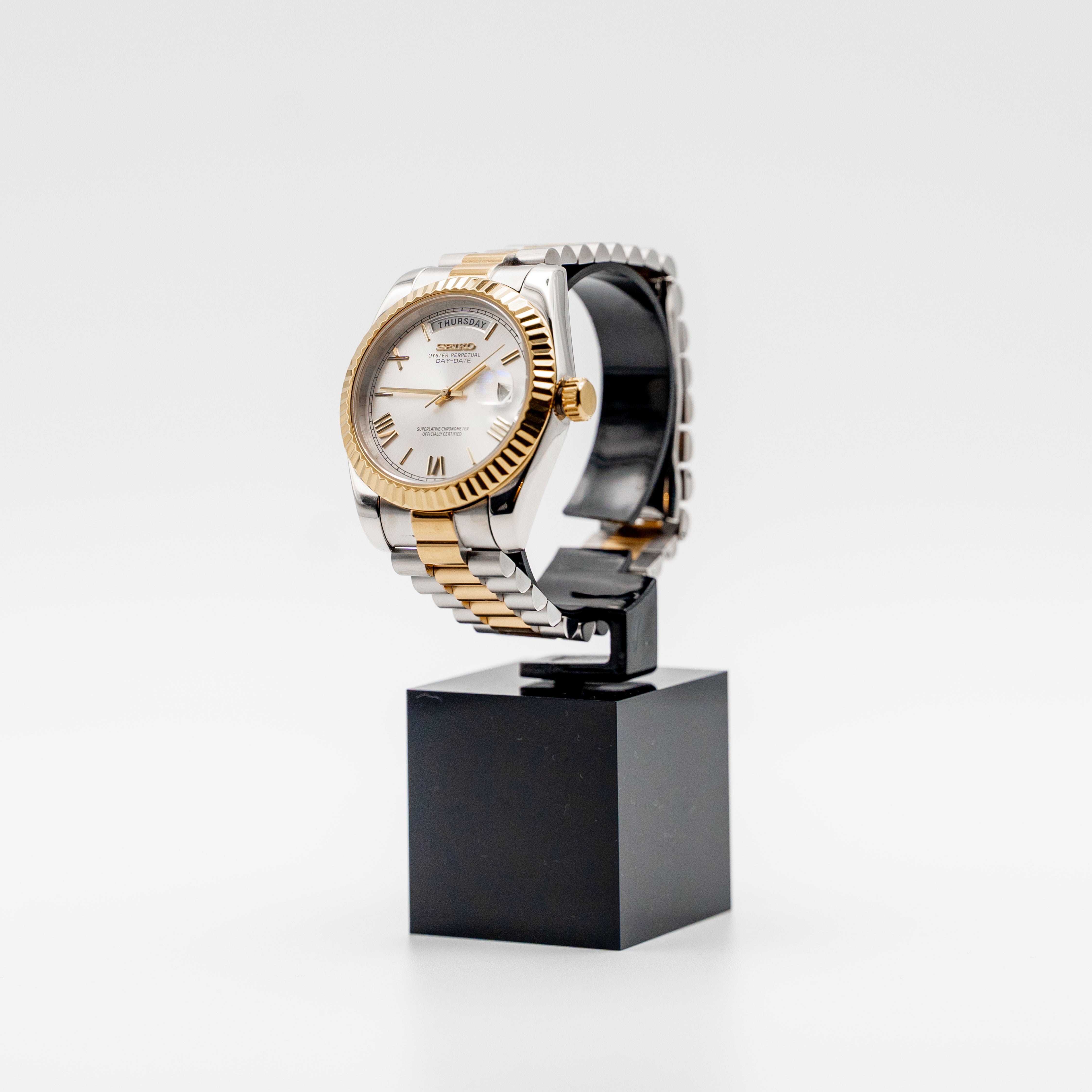 SeikoDate - Roman Silver Gold