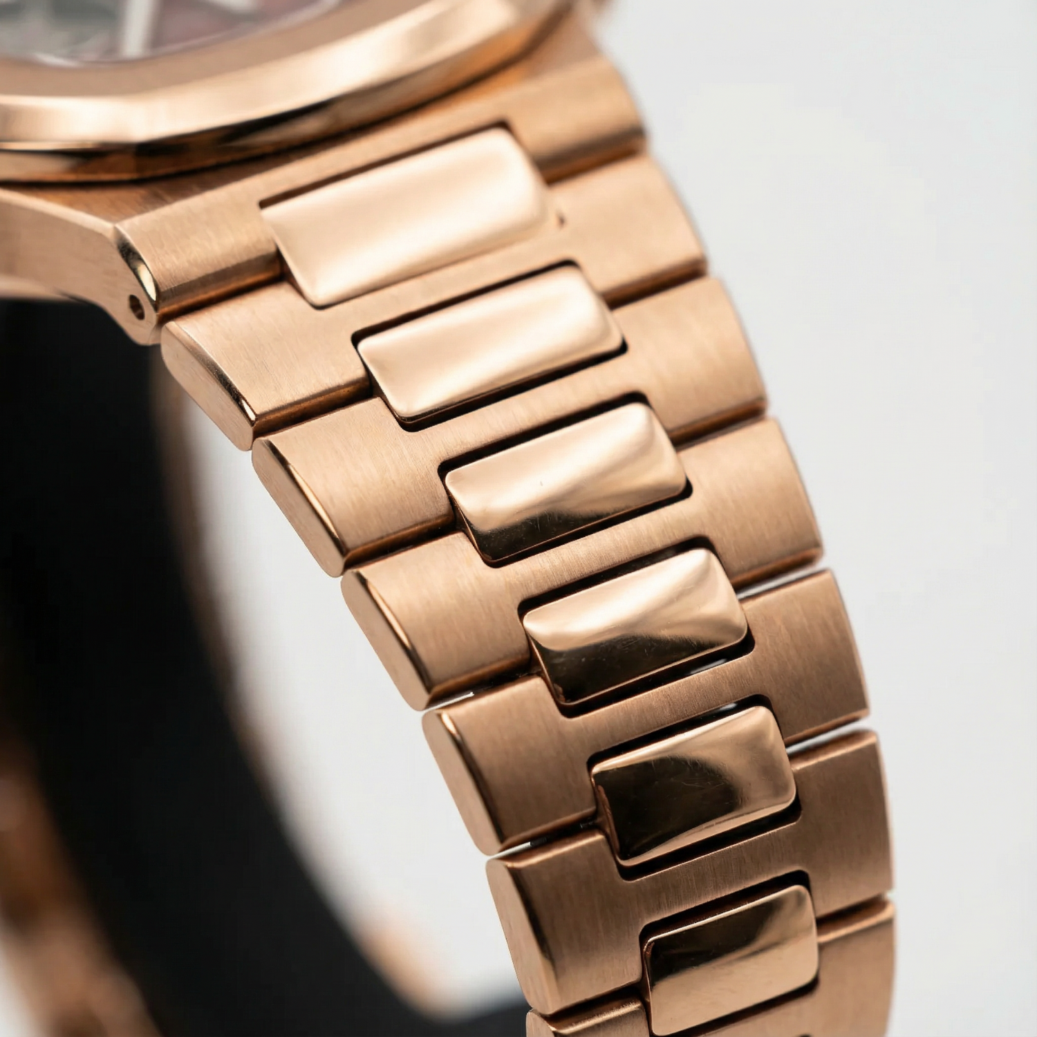 Nautiko Rose - Gold Chocolate Open Movement