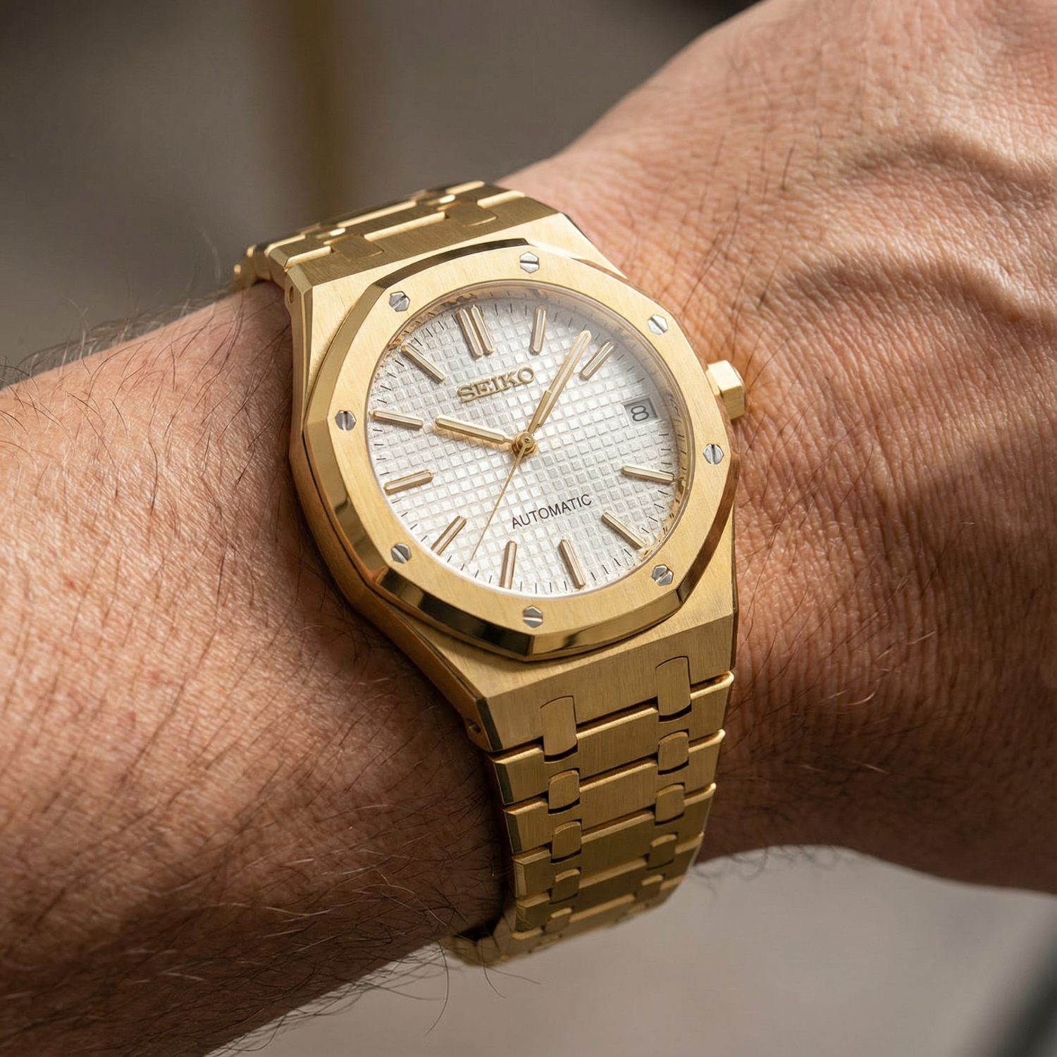 Royal Seikoak - Gold White