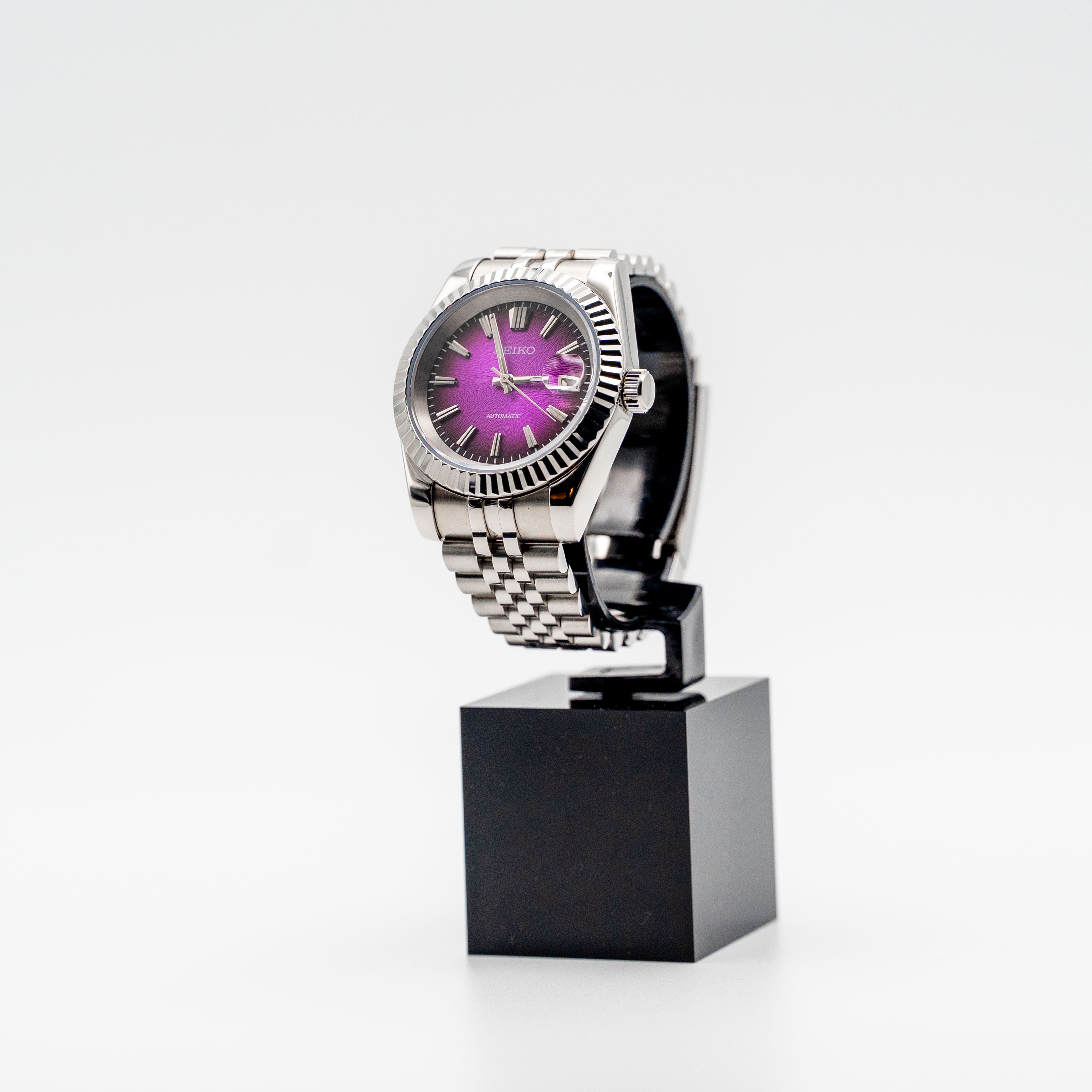 SeikoJust – Purple Texture